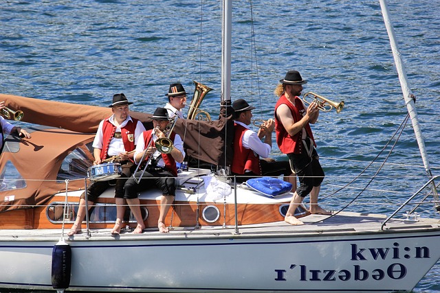 策略与年轻 策略与年轻